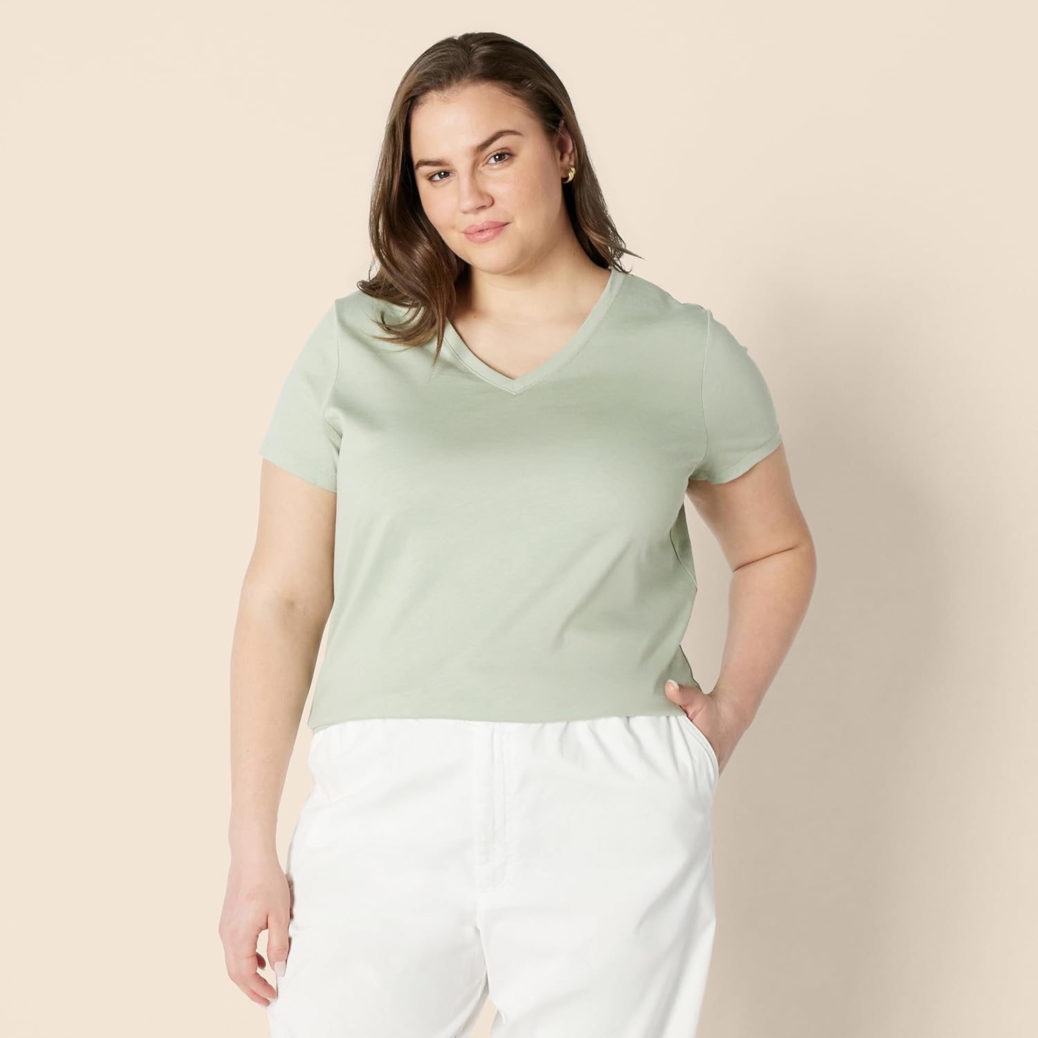 Thumbnail 4 de Amazon Essentials Women's Regular Fit 100% Cotton V-Neck Short Sleeve T-Shirt