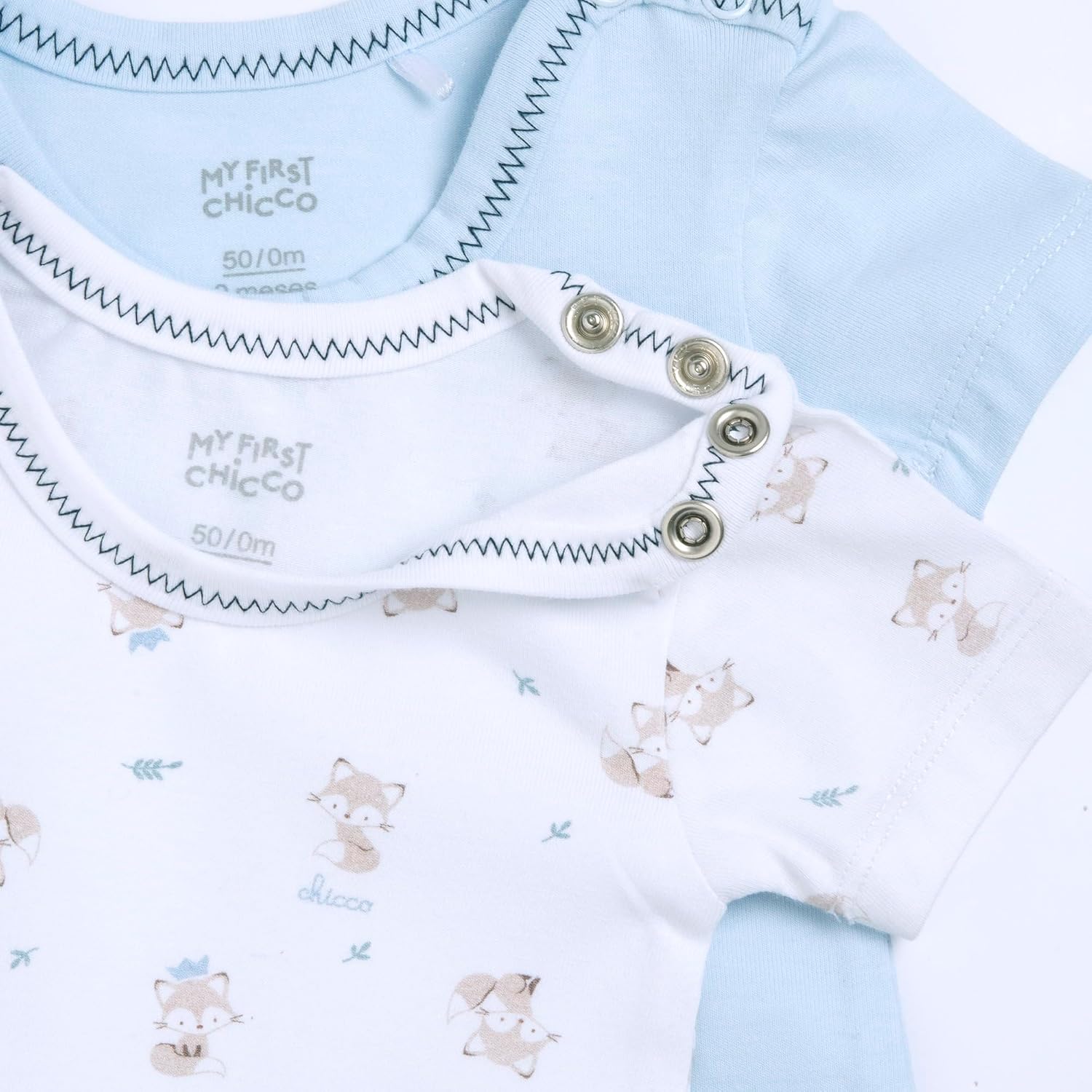 Thumbnail 2 de Chicco Ensemble de 2 bodies à manches courtes pour bébé garçon – ouverture pratique sur l’épaule