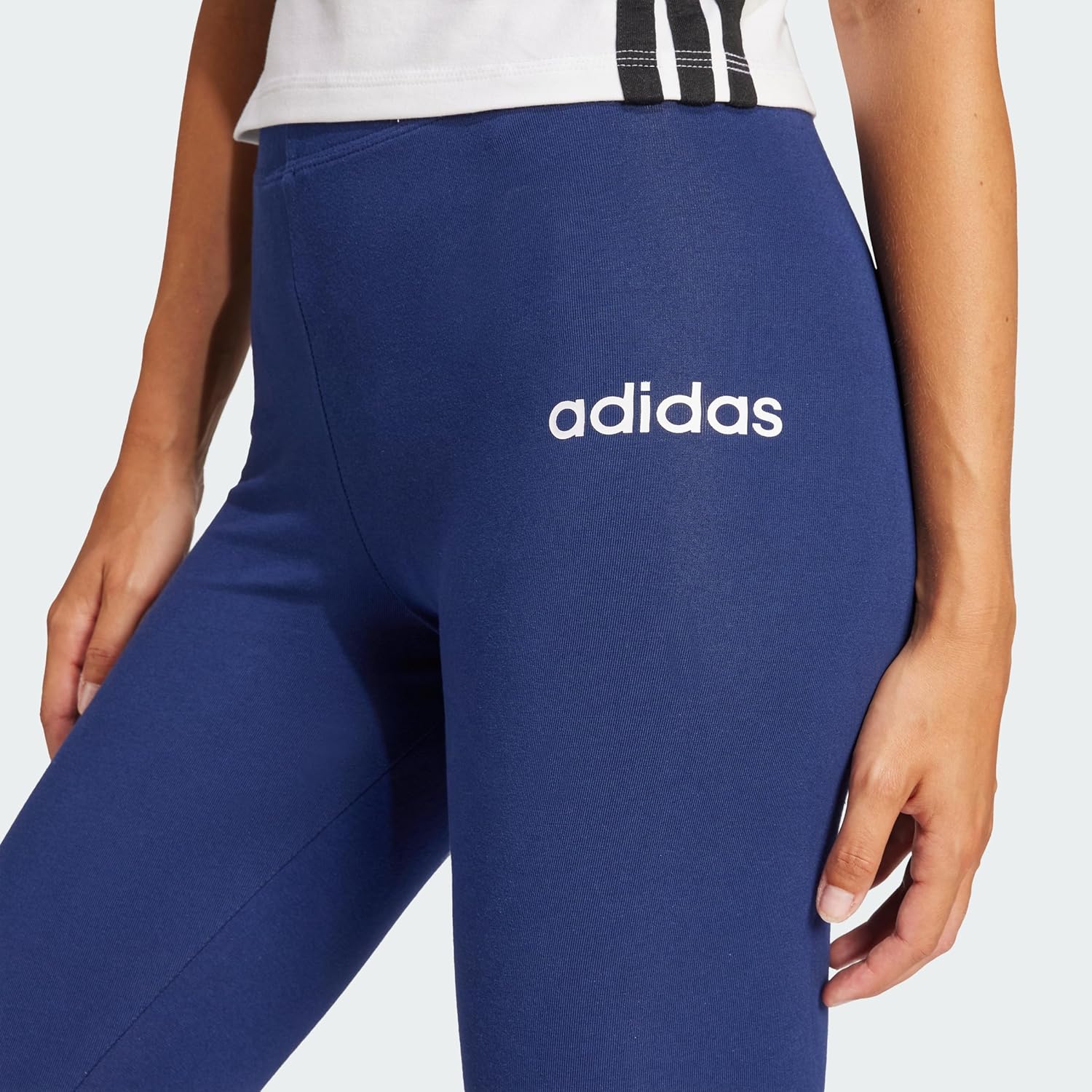 Detalle 2 de Adidas Damen Essentials LINEAR Cotton Leggings – Enganliegend mit Hohem Bund