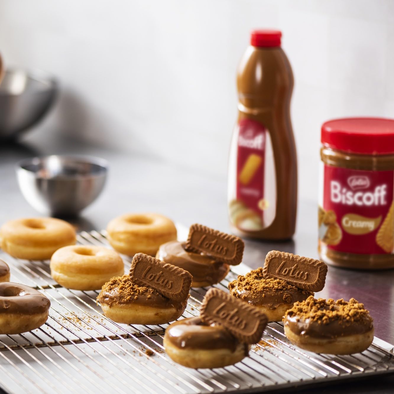 Detalle 2 de Lotus Biscoff 🎂 Crema Dulce Cremosa 1.6kg Sin Frutos Secos