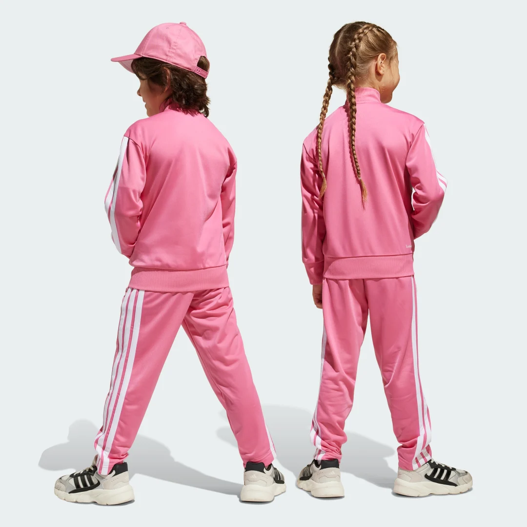 Detalle 2 de Chándal Seasonal Essentials Tiberio Tricot 3 bandas (Niños) – Adidas