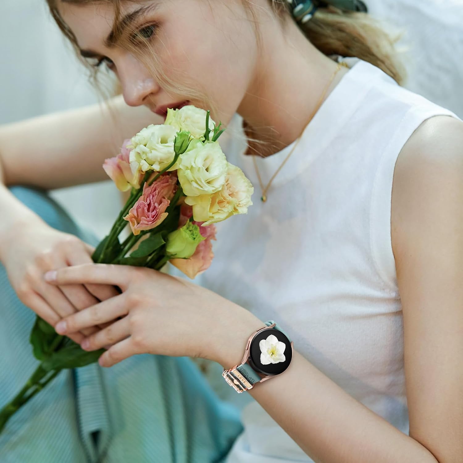 Detalle 2 de DaQin Flower Engraved 20mm Silicone Band