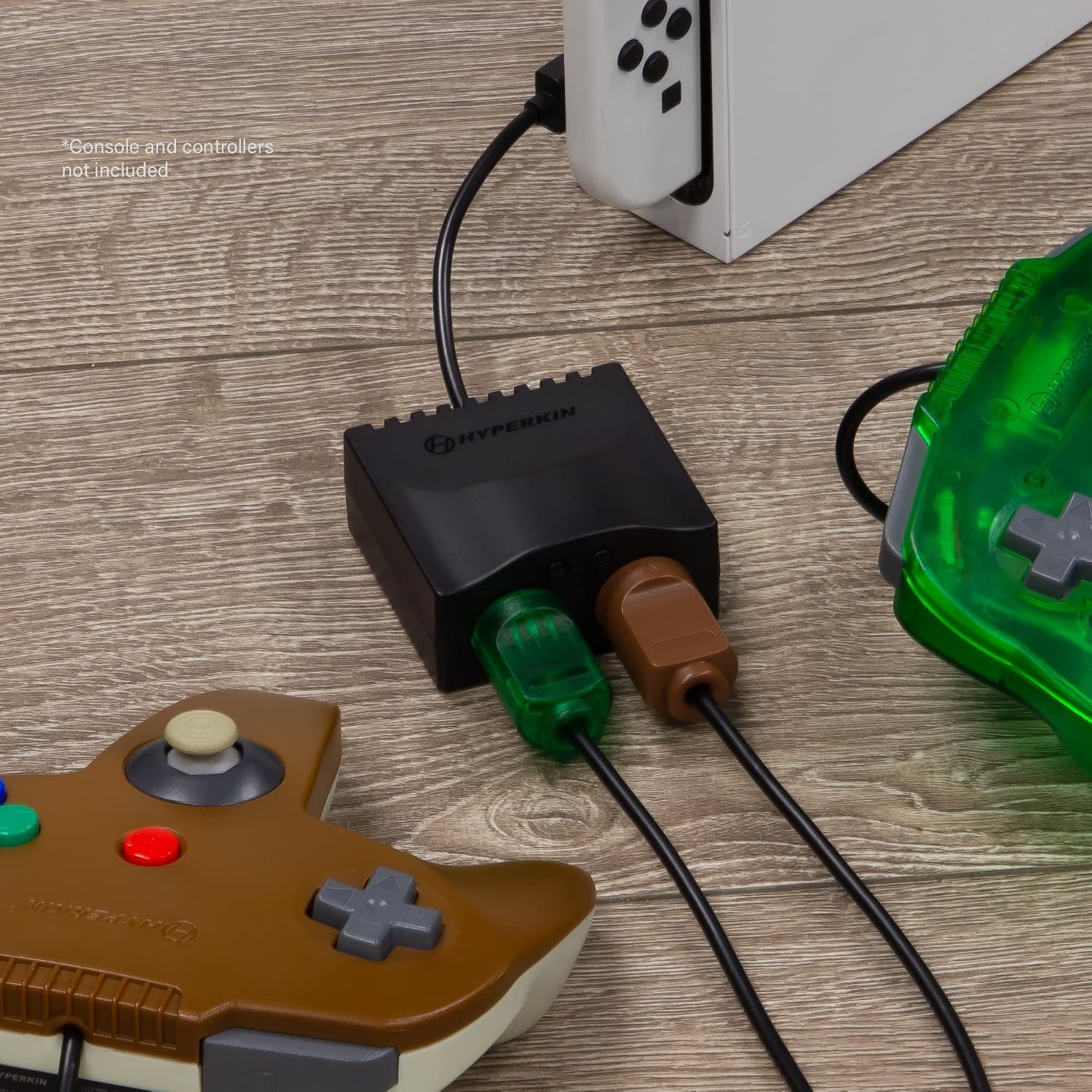 Detalle 2 de Hyperkin 2-Port Controller Adapter for N64 / Nintendo Switch / PC