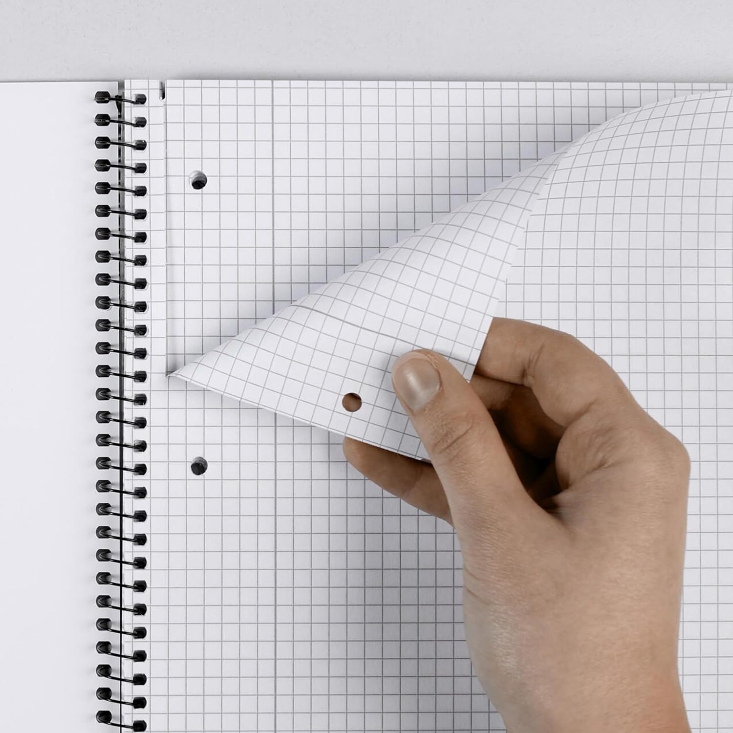 Detalle 2 de herlitz Collegeblock A4 kariert – Lineatur 28, 80 Blatt, 5er Pack