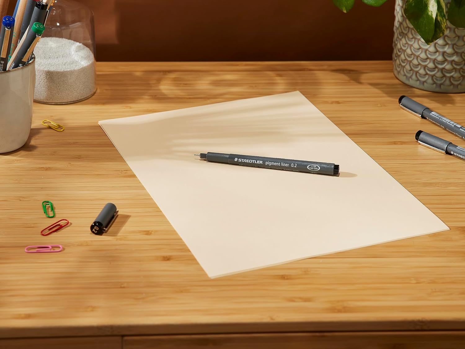 Detalle de STAEDTLER Pigment Liner a punta fine con inchiostro pigmentato (7 larghezze + 3 liner colori gratis)