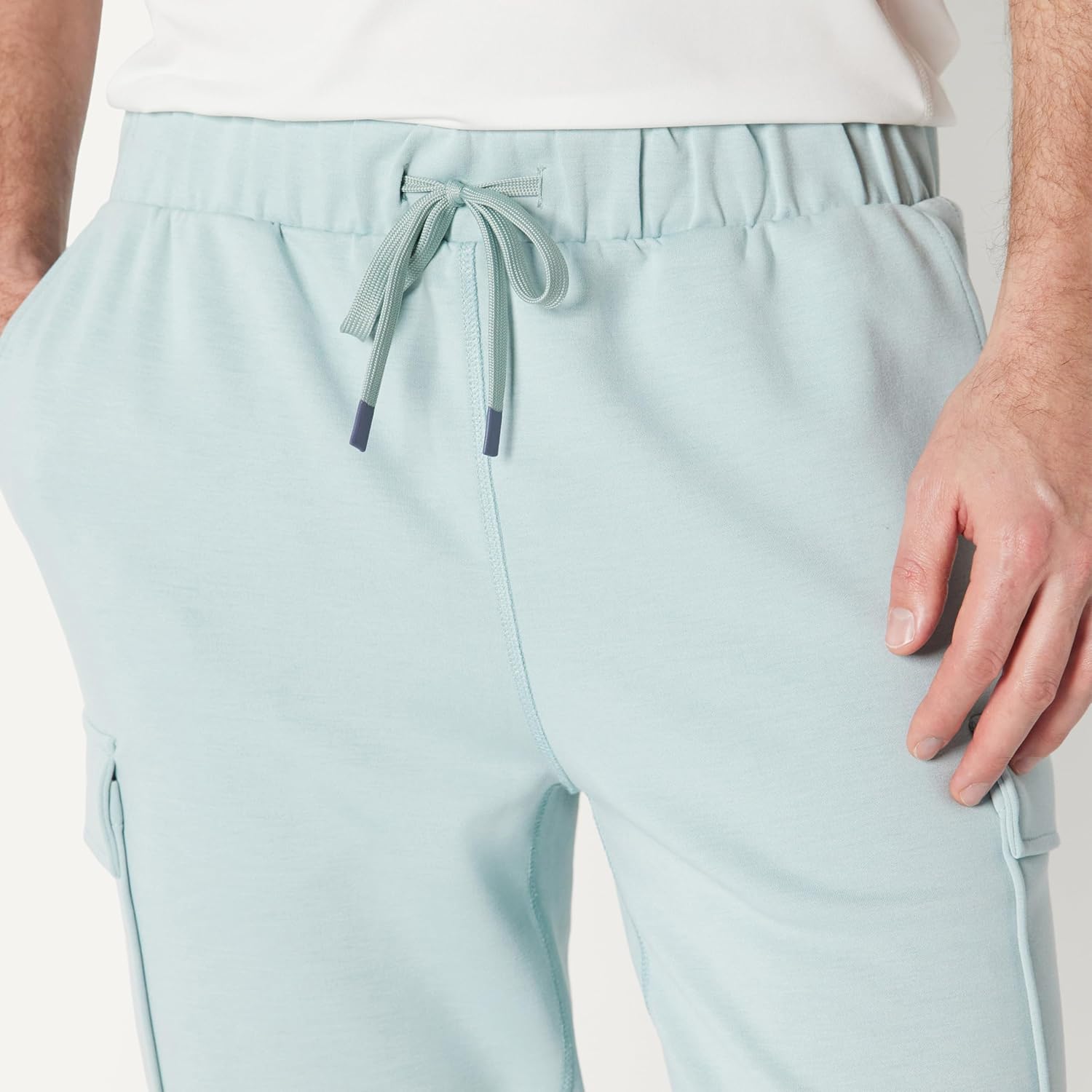 Detalle de Amazon Essentials Men's Active Sweat Relaxed-Fit Cargo Jogger