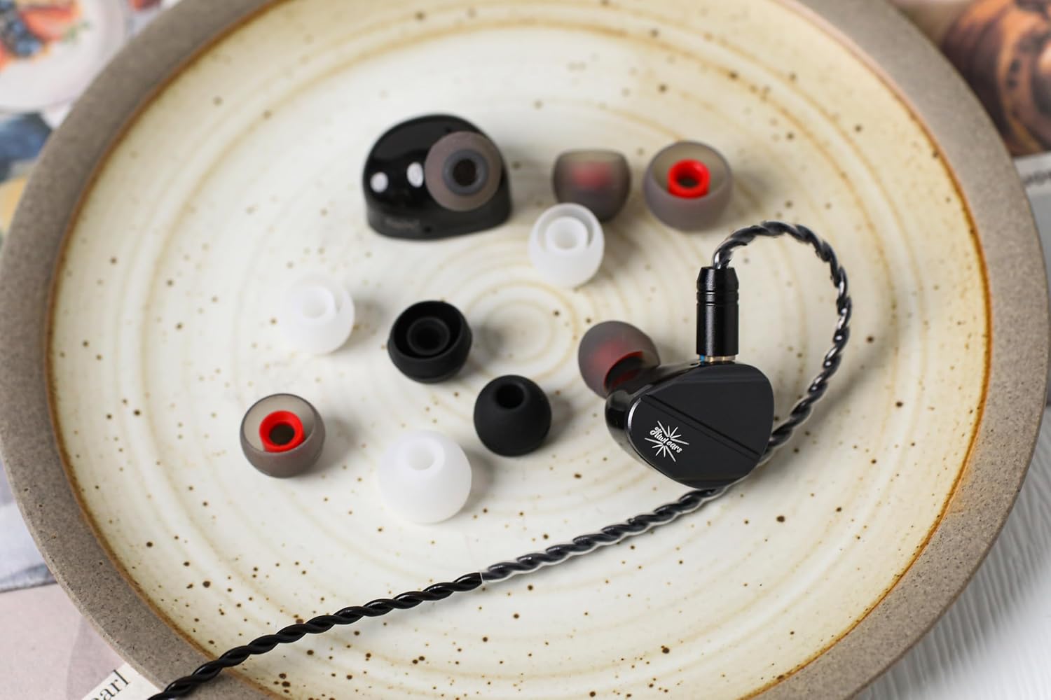 Detalle de Linsoul Kiwi Ears Canta IEM ibridi 1DD + 2Planar con cavo HiFi staccabile (monitor in-ear per musicisti)