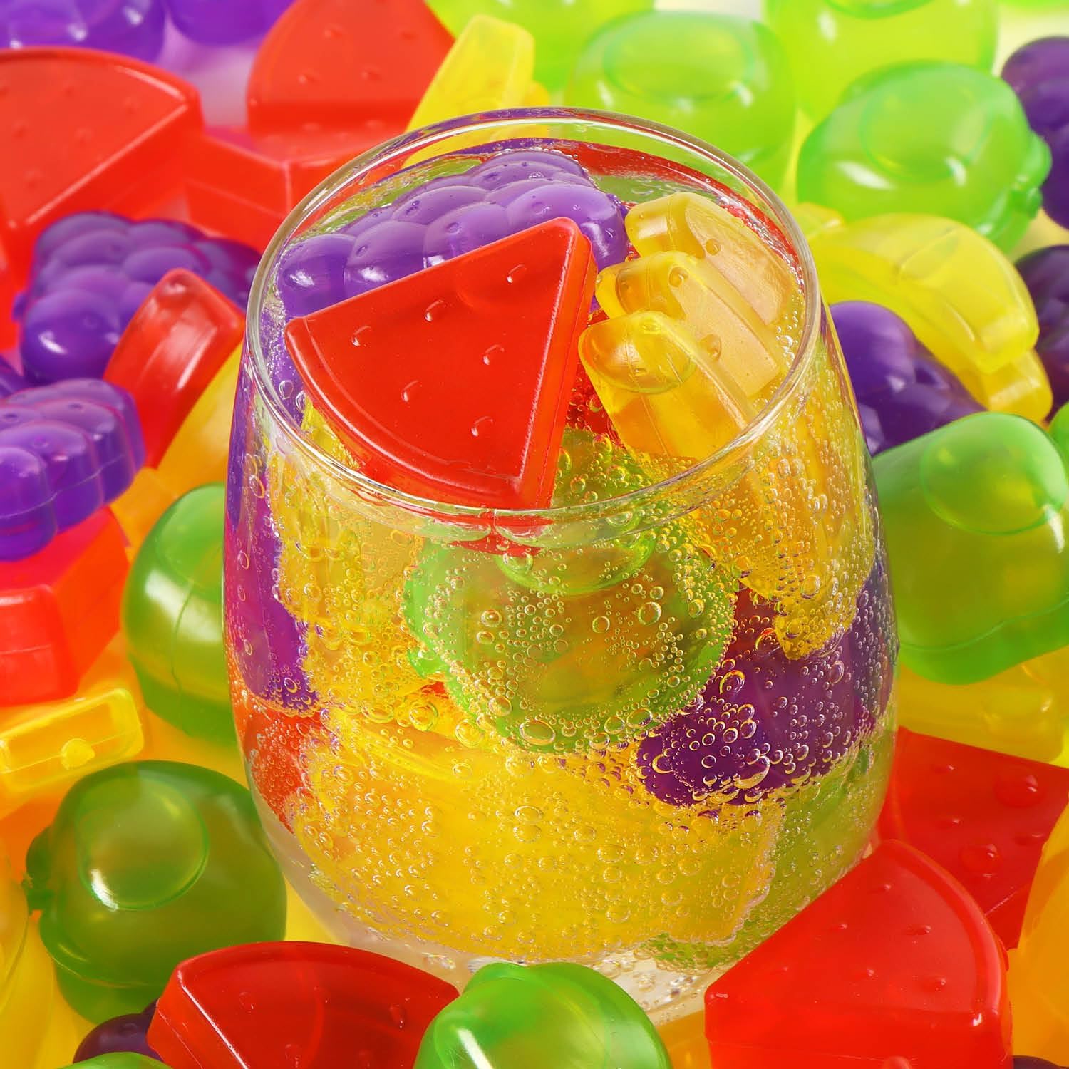 Thumbnail 6 de com-four wiederverwendbare Eiswürfel (120 Stück) im Früchte-Design – Party-Eiswürfel zum Kühlen von Getränken