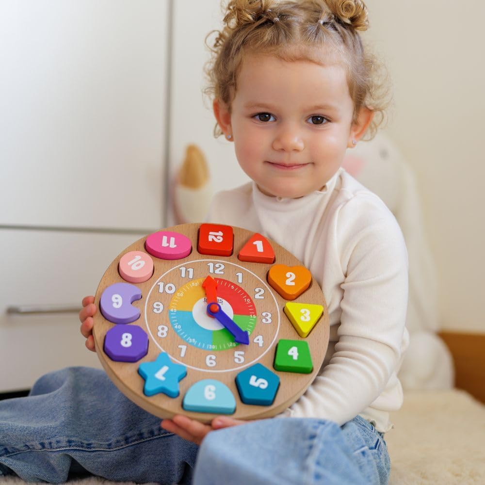 Detalle de Jaques of London Wooden Kids Learning Clock with Daily Routine Cards — a Montessori-style teaching clock for toddlers and preschoolers