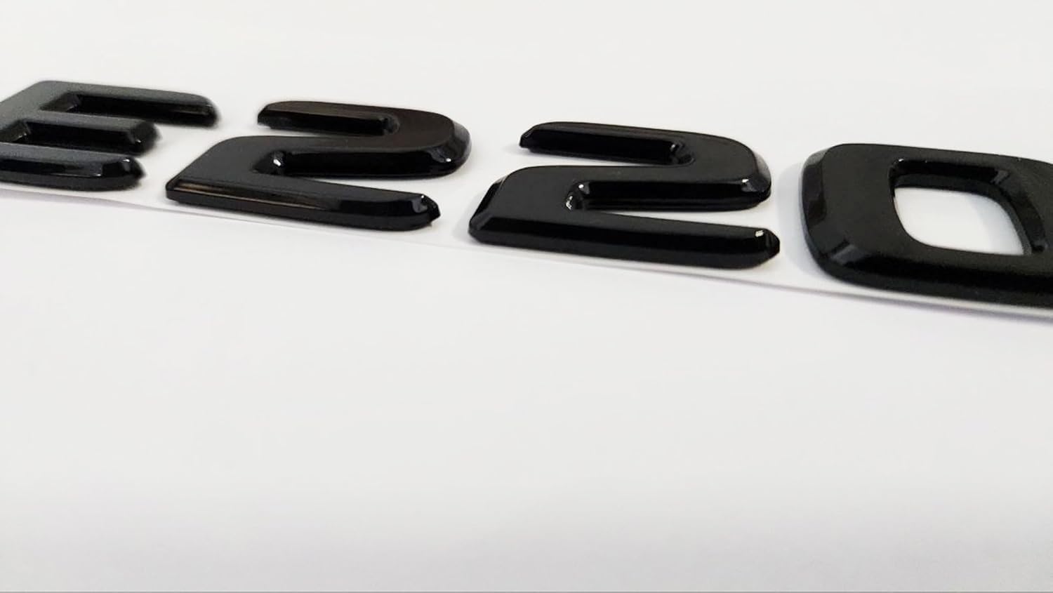 Detalle de MCK Auto E220d Glossy Black Emblem – Front & Rear Logo Sticker for AMG/Mercedes E-Class