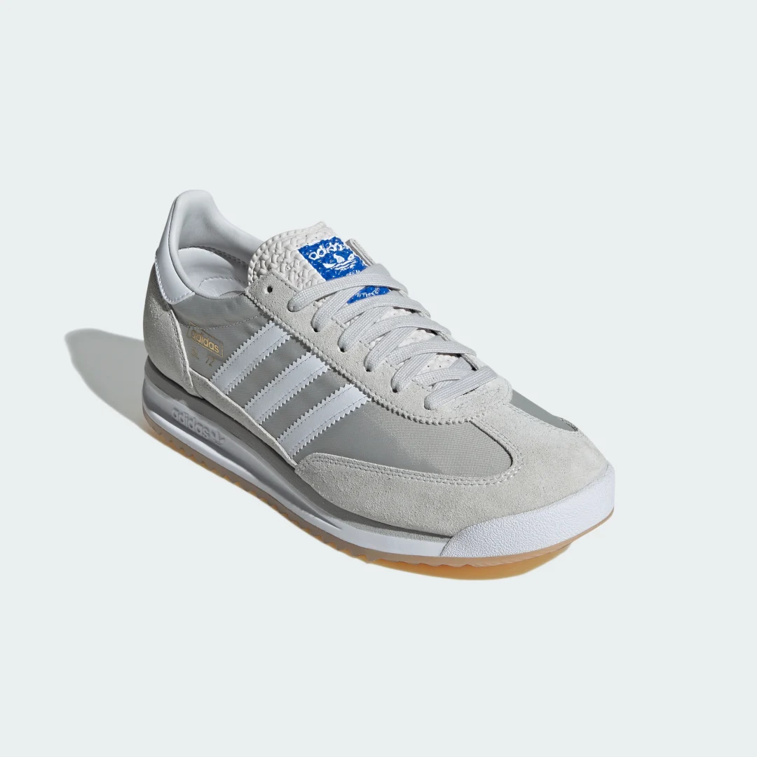 Detalle 2 de Zapatilla SL 72 RS de Adidas en gris – comodidad para el día a día