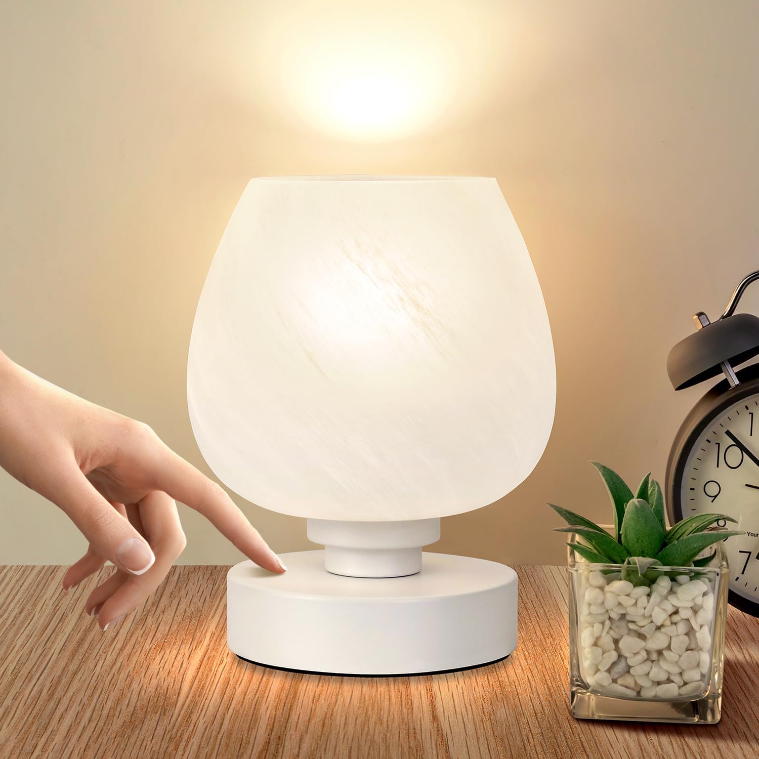 Detalle de Soilsiu Touch Bedside Table Lamp with Dimmable Light and Opal Glass Shade