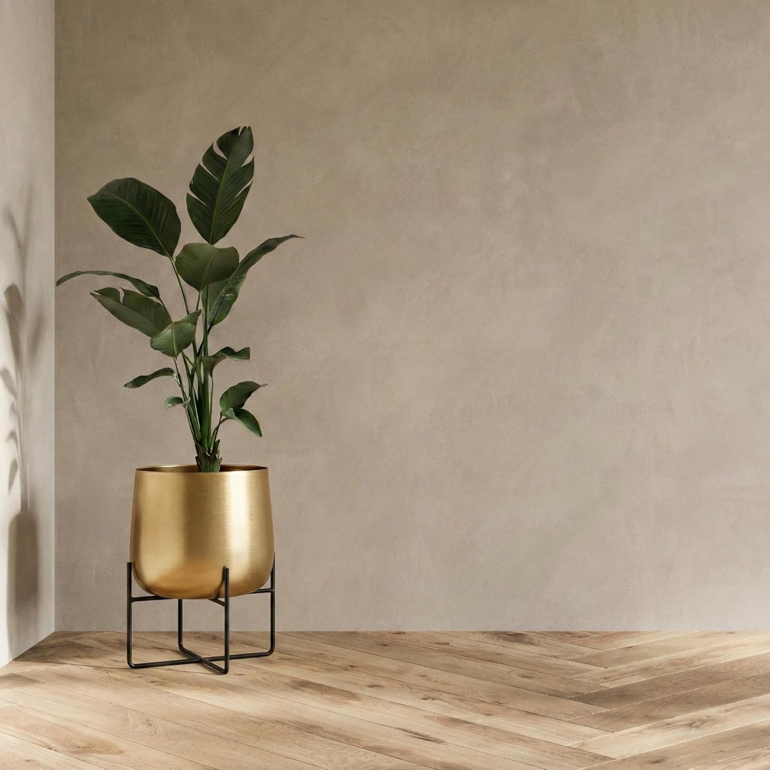 Thumbnail 3 de Olly & Rose Gold Plant Pot with Black Stand