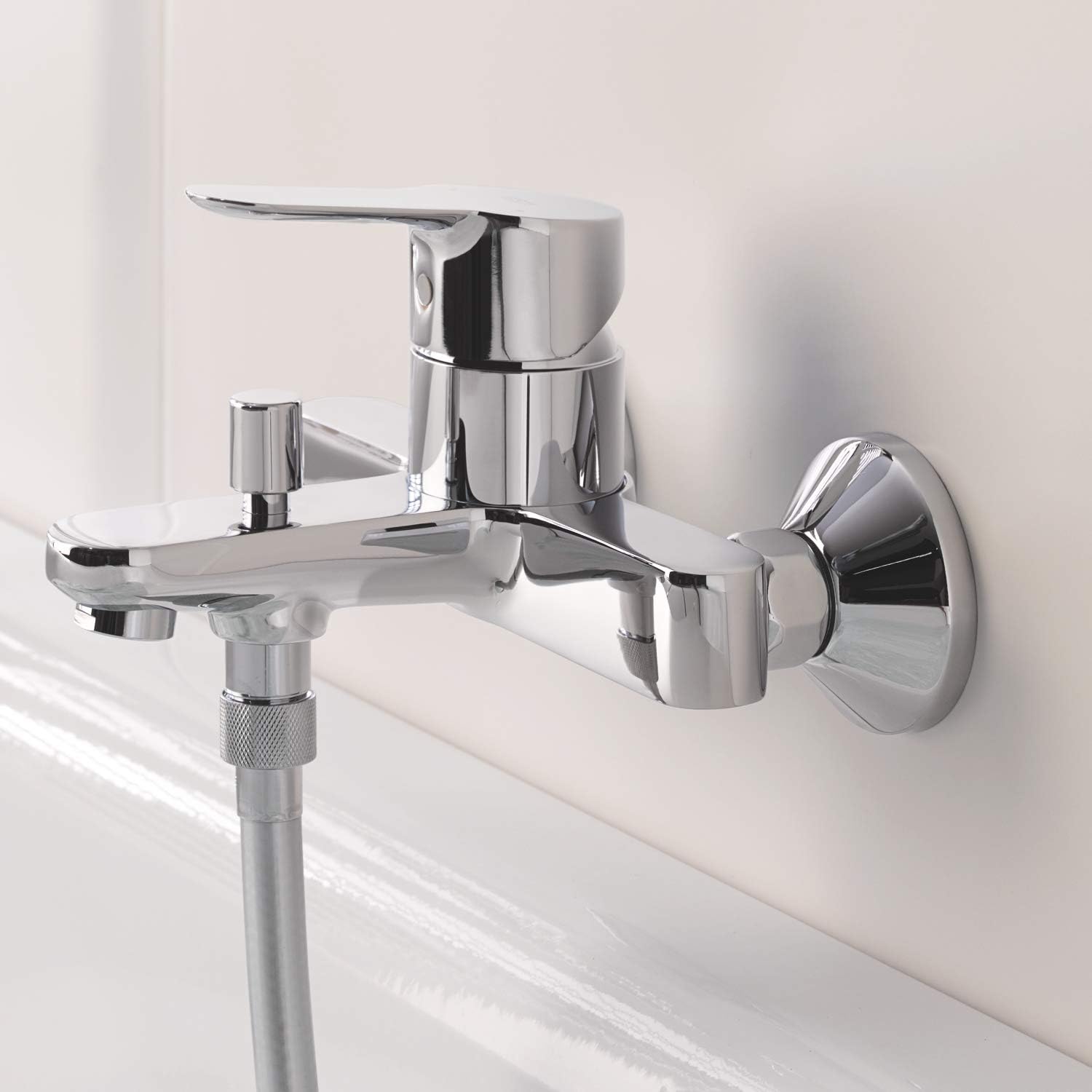 Thumbnail 3 de Grohe 23334000 Mezclador Baño-Ducha BauEdge, Cromo