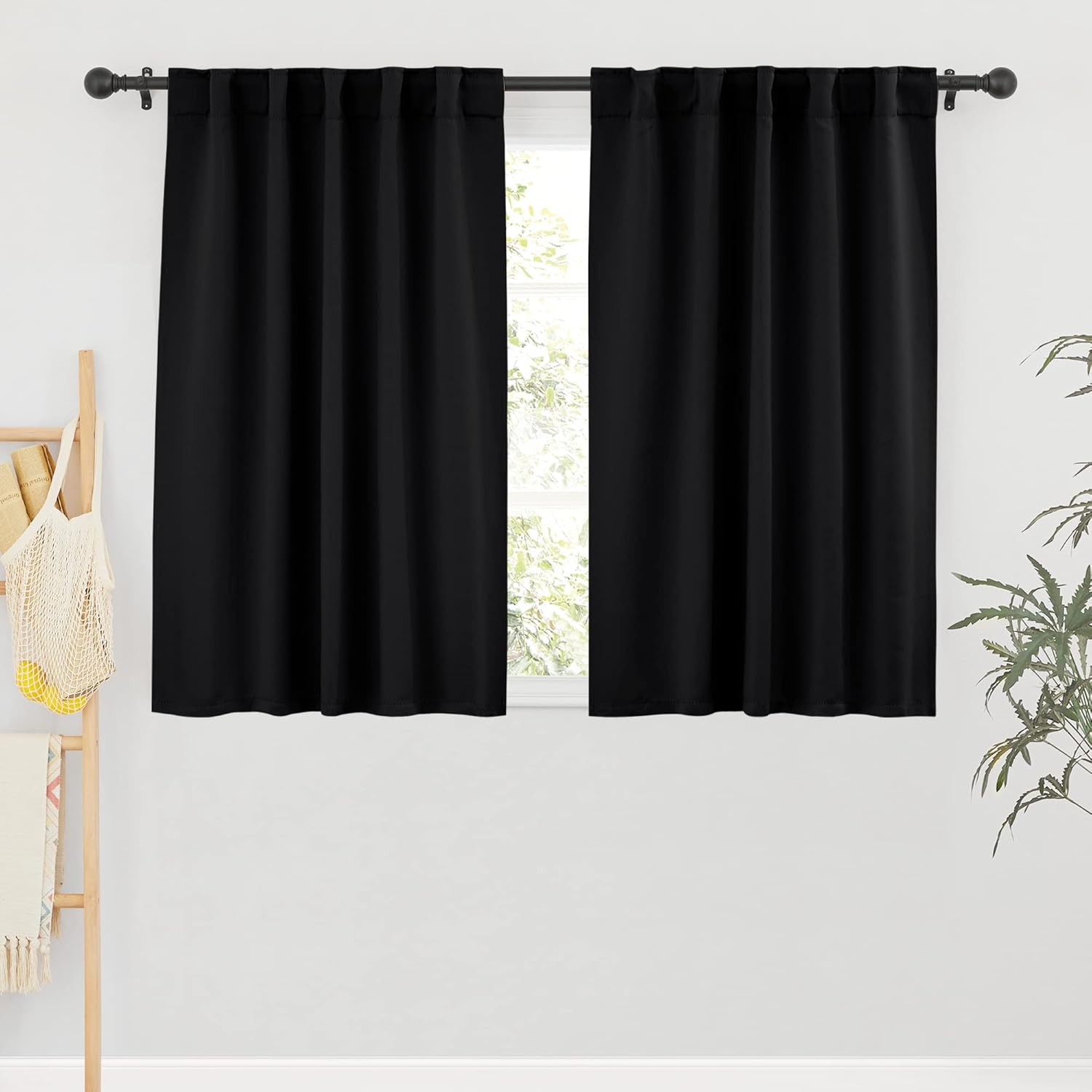 Detalle de RYB HOME Short Bedroom Blackout Curtains (2 Panels) — 42-inch Wide x 45-inch Long, Black
