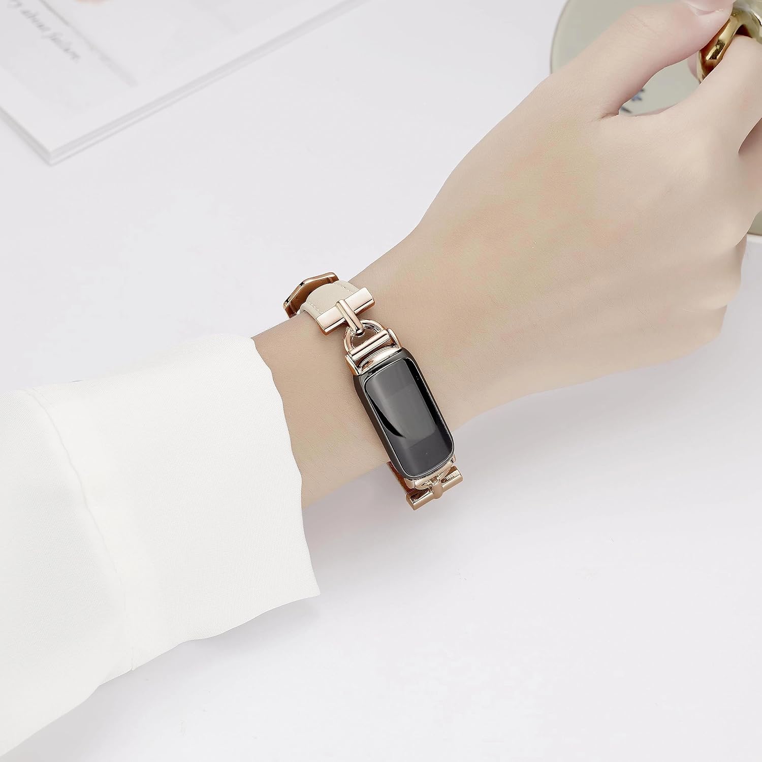 Detalle 2 de Apawband Fitbit Inspire 3用レザーバンド D型メタルバックル・ステンレス製コネクター
