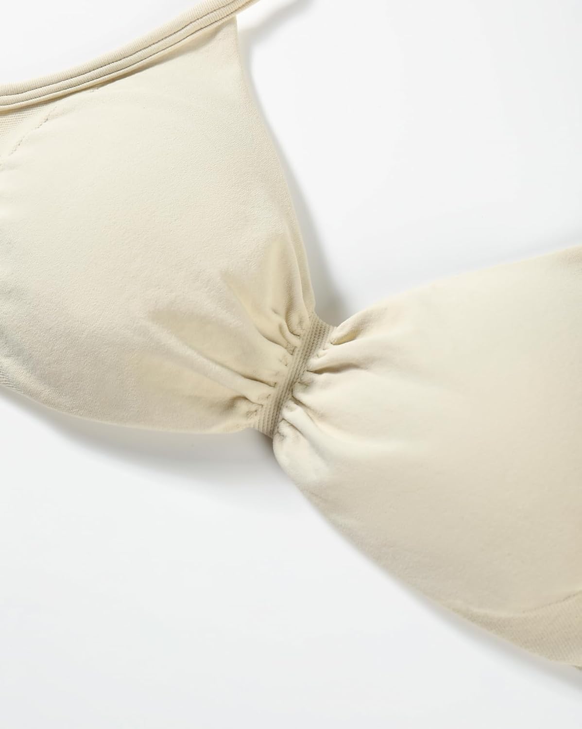 Detalle de AUROLA Influence Strappy Bra: Backless, Removable-Cup Sports Bra for Yoga, Gym, and More