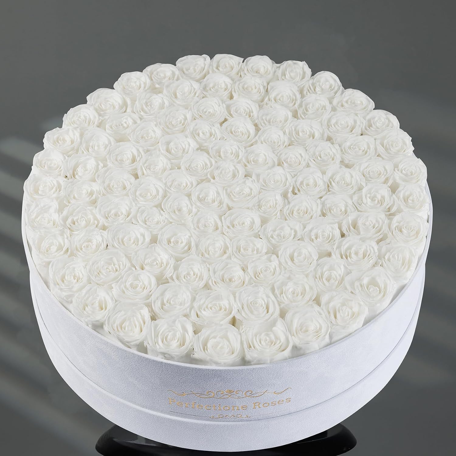 Thumbnail 6 de Luxury Preserved Roses Gift for Women (White) — 100 Preserved Roses in a Velvet Box