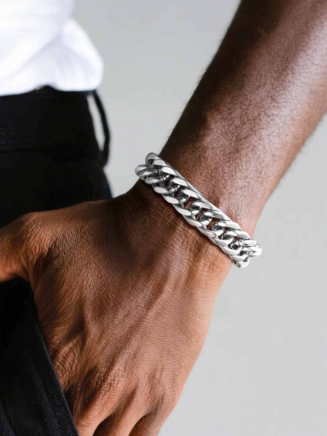 Detalle 2 de PROSTEEL Braccialetto catena cubana ritorta uomo neutro stile cyberpunk/minimal