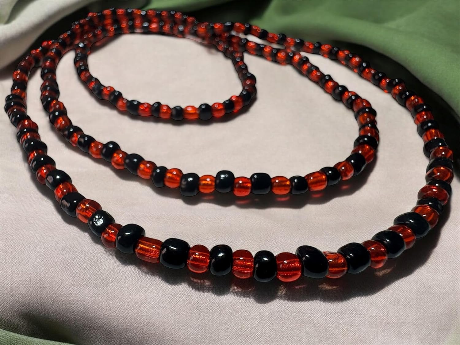 Detalle 2 de Collar Elegguá (Eleke) 40 cm