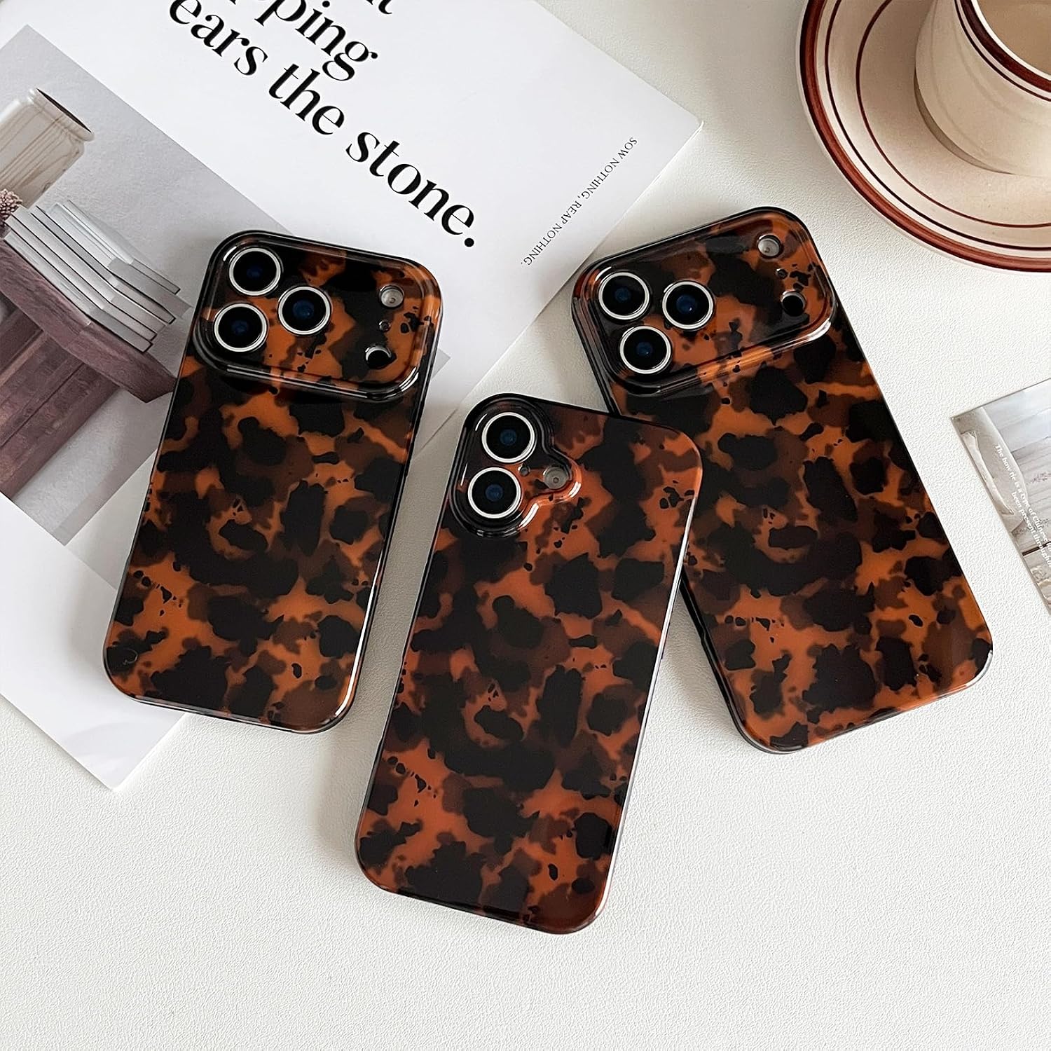 Detalle 2 de CHEDEMK iPhone 17 Pro Max Case, Soft TPU Tortoiseshell Leopard Print