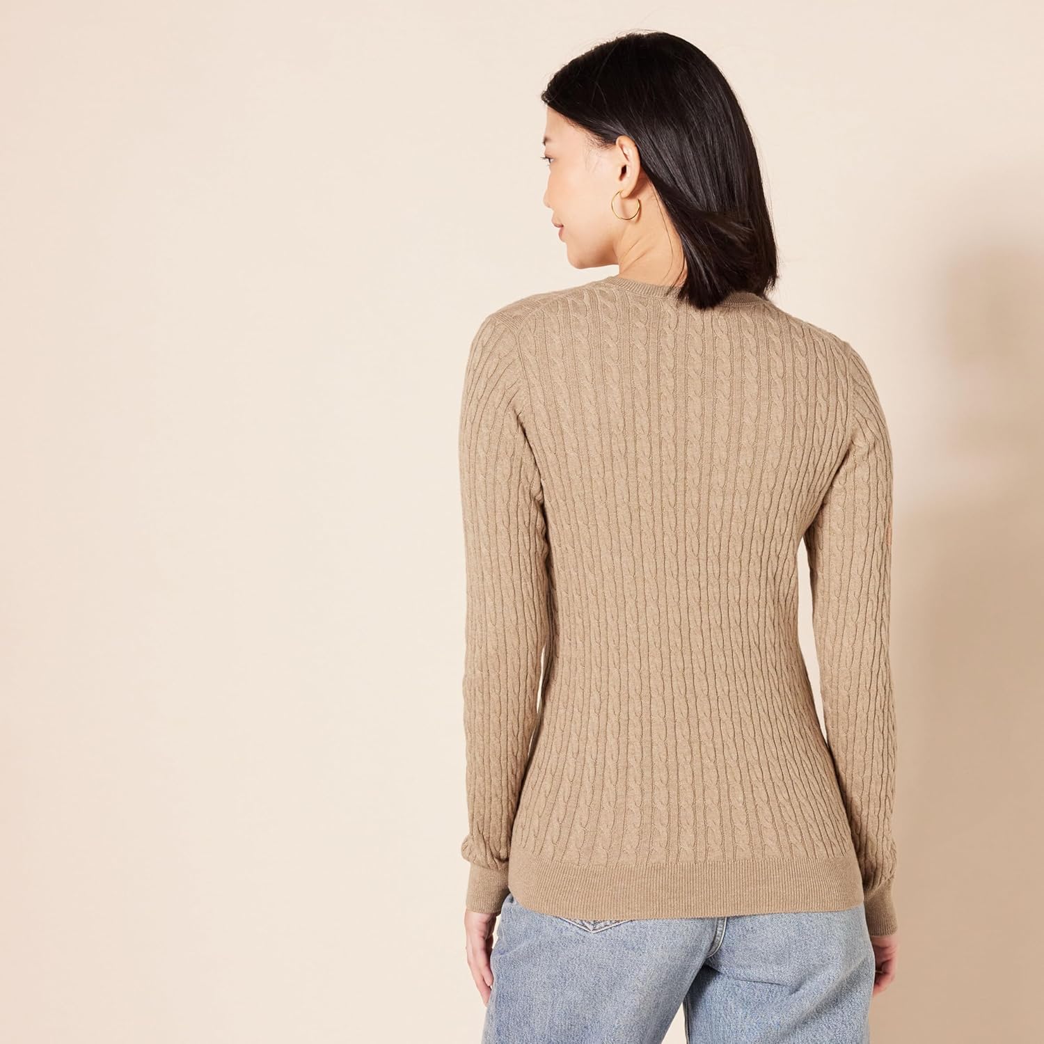 Thumbnail 1 de Amazon Essentials women’s lightweight cable knit long-sleeve crewneck jumper (plus sizes available)