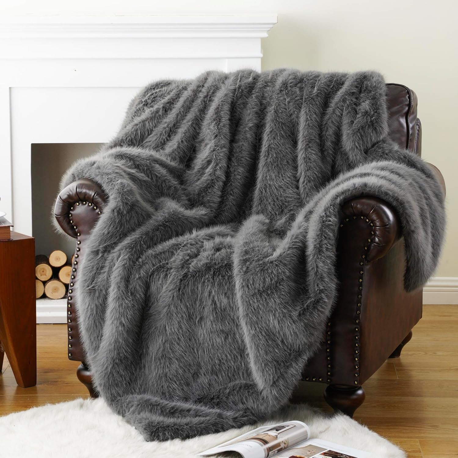 Thumbnail 6 de BATTILO HOME Faux Fur Throw Blanket (Grey) 125x150cm – long pile comfort with velvet reverse