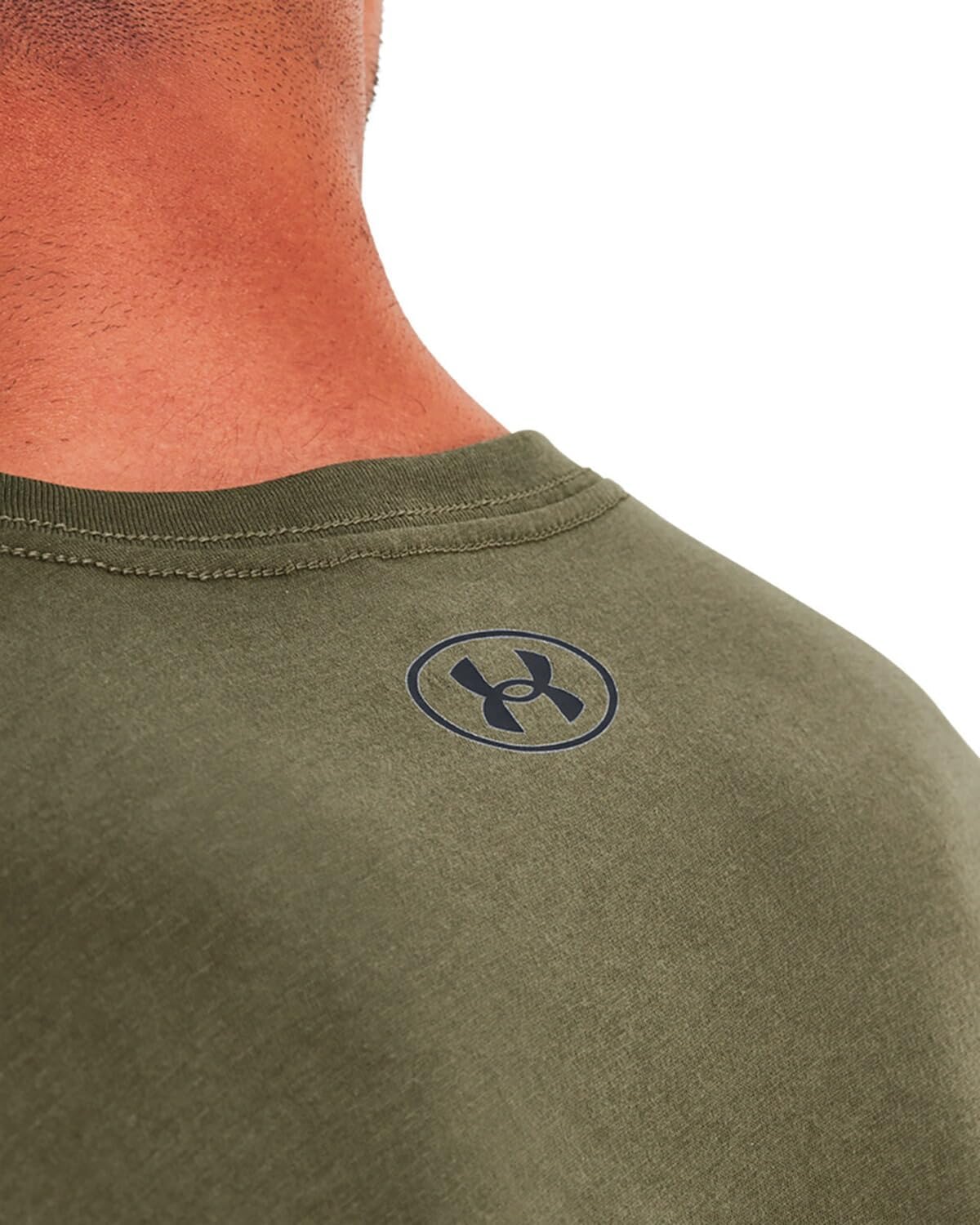 Thumbnail 6 de Under Armour Herren UA SPORTSTYLE LC SS Shirt – lockerer Baumwollmischstoff, angenehmer Tragekomfort