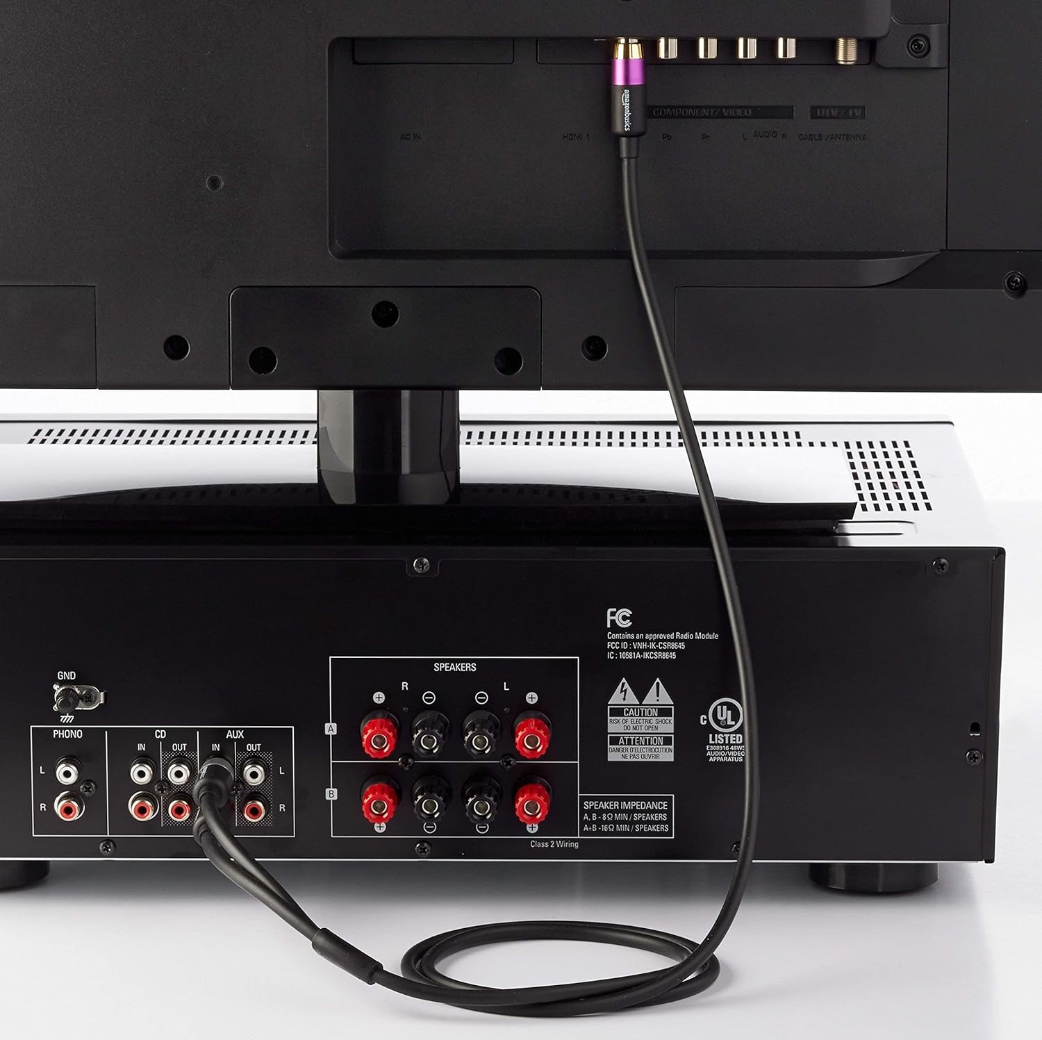 Thumbnail 6 de Amazon Basics Câble audio RCA 1 mâle vers 2 mâles (or), 2,4 m, noir