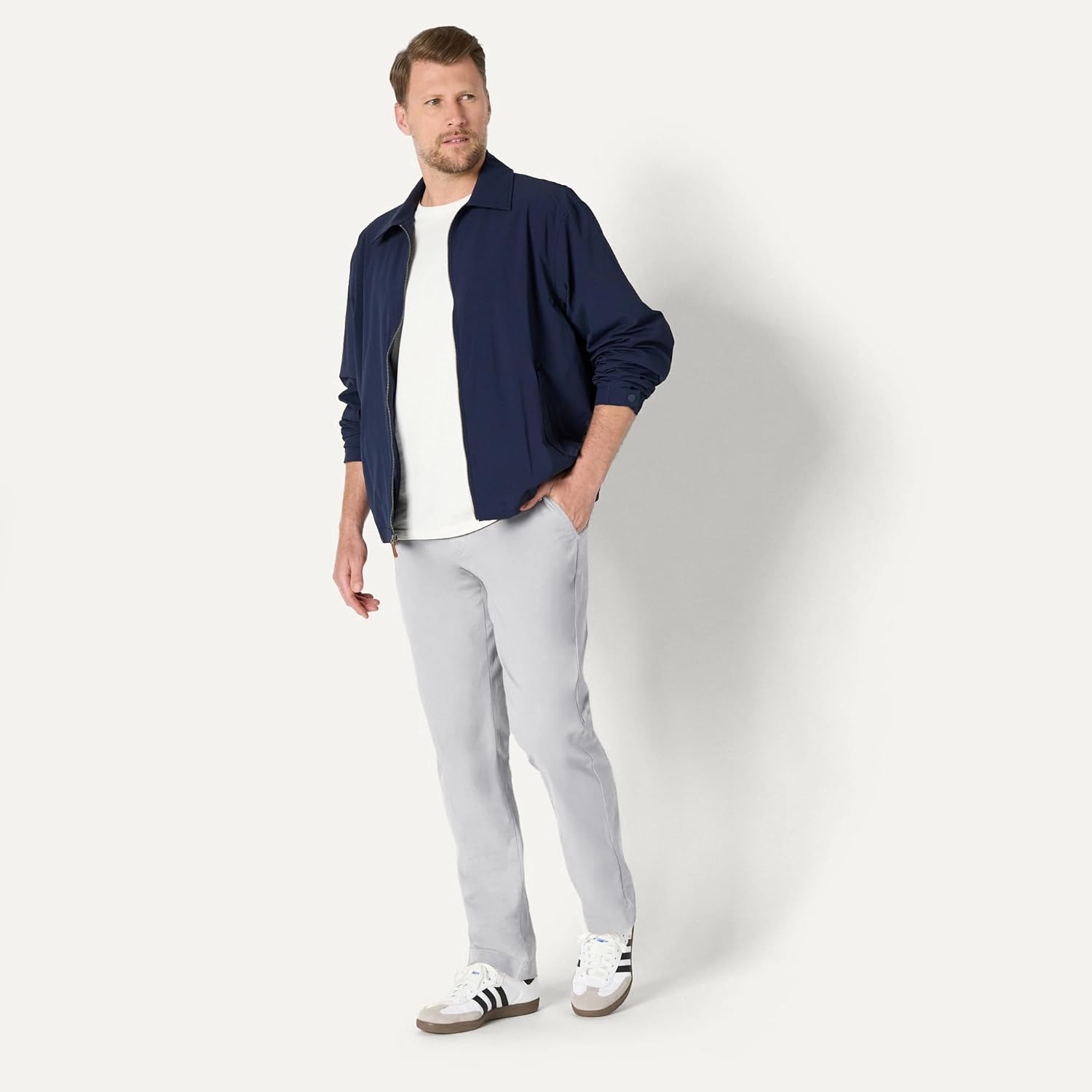 Thumbnail 4 de Amazon Essentials Herren Legere Stretch-Chinohose in sportlicher Passform (Übergrößen erhältlich)