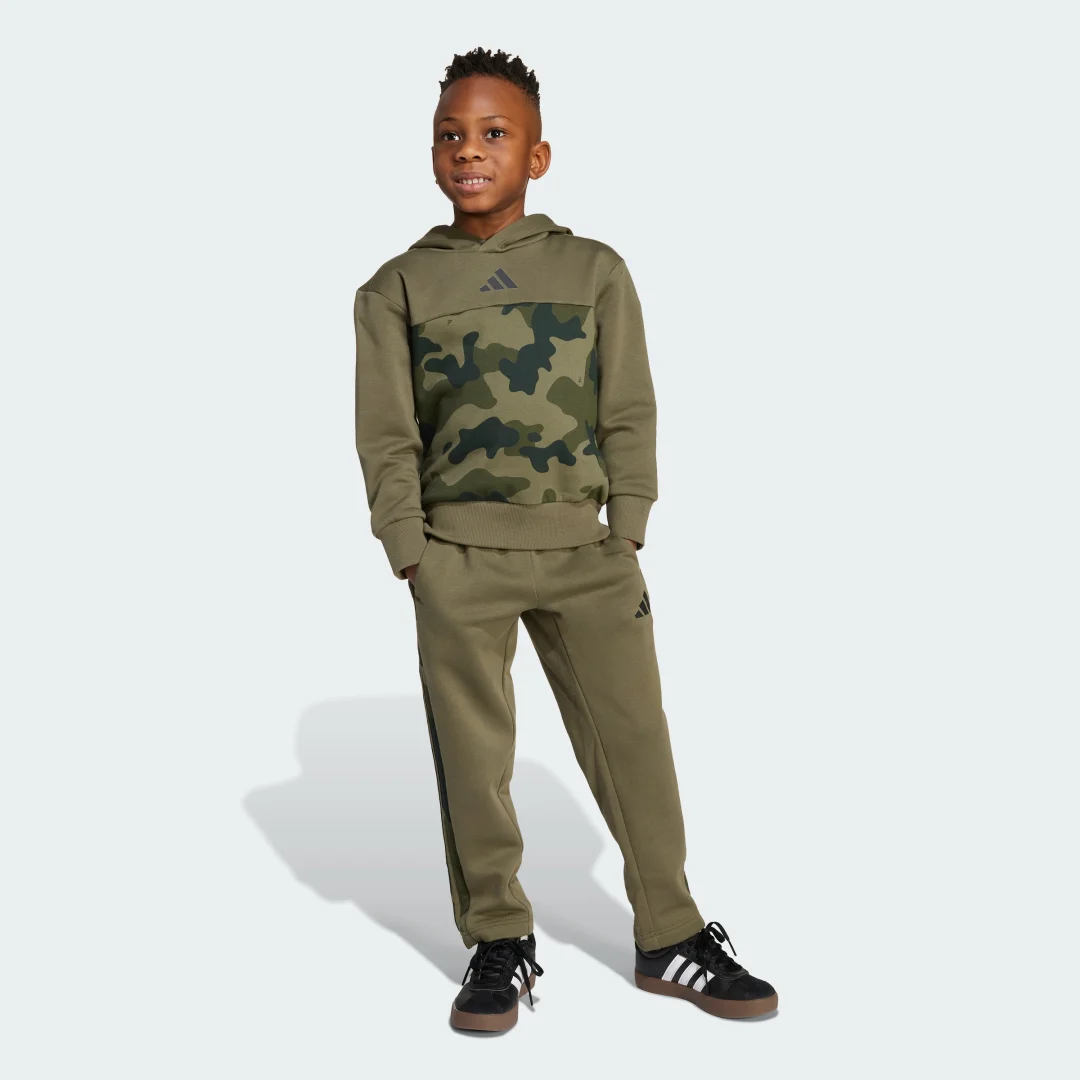 Thumbnail 2 de Conjunto de chándal de felpa con camuflaje Seasonal Essentials de Adidas