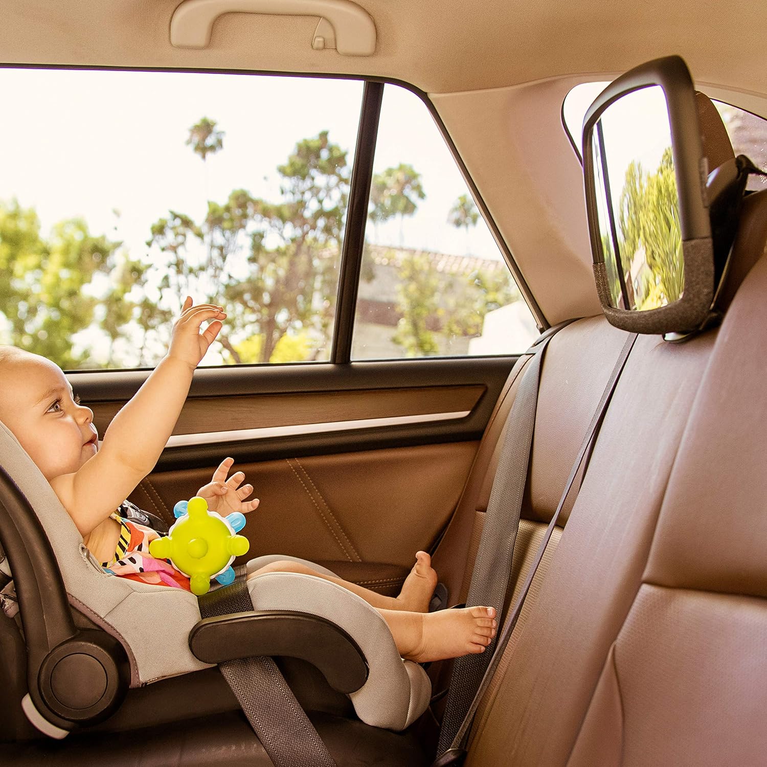 Detalle 2 de Munchkin Swivelling Baby Rear Seat Mirror, XL Wide Angle Car Mirror