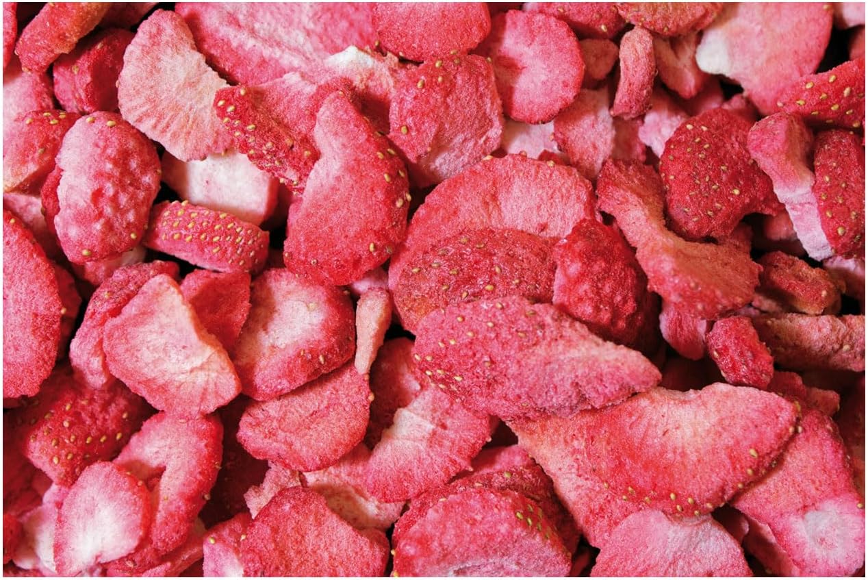 Detalle 2 de JR Farm Frezen 20 GR voor cavia’s met zacht gedroogde aardbei in pelletvorm