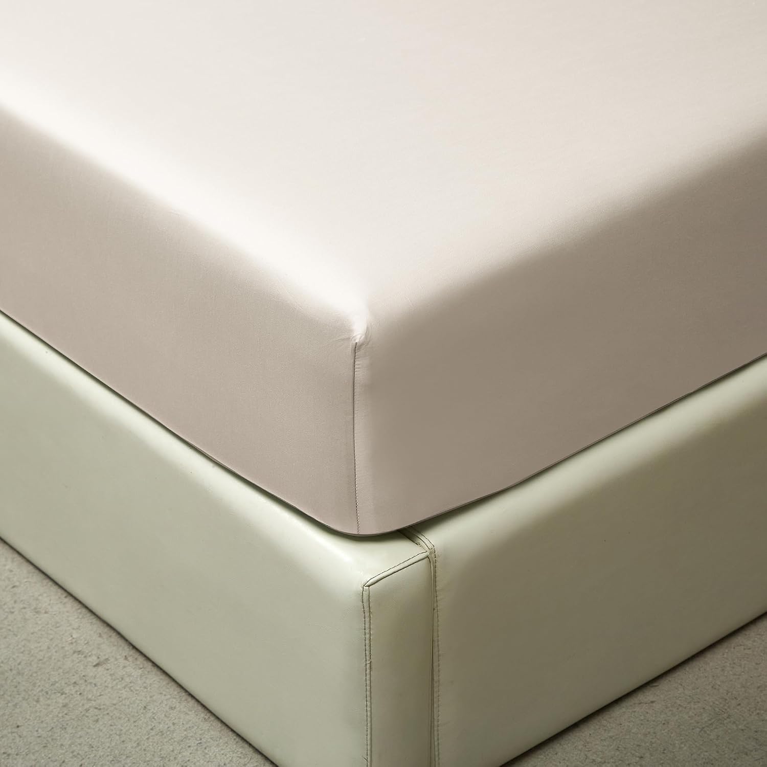 Detalle de Luofanfei Mako-Satin Spannbettlaken aus Baumwolle, 100 x 200 cm, für Matratzenhöhe bis 25–30 cm (Beige)