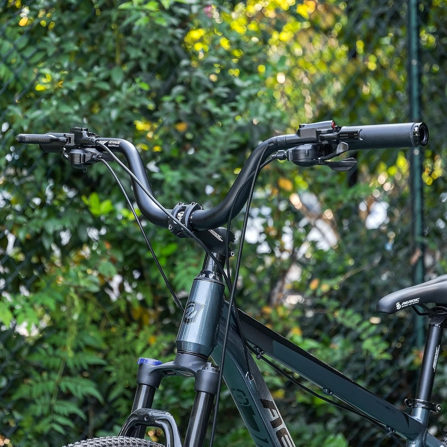 Detalle de GEWAGE fietsstuur 780 mm van 6061-aluminium, 12° backsweep, 31,8 mm