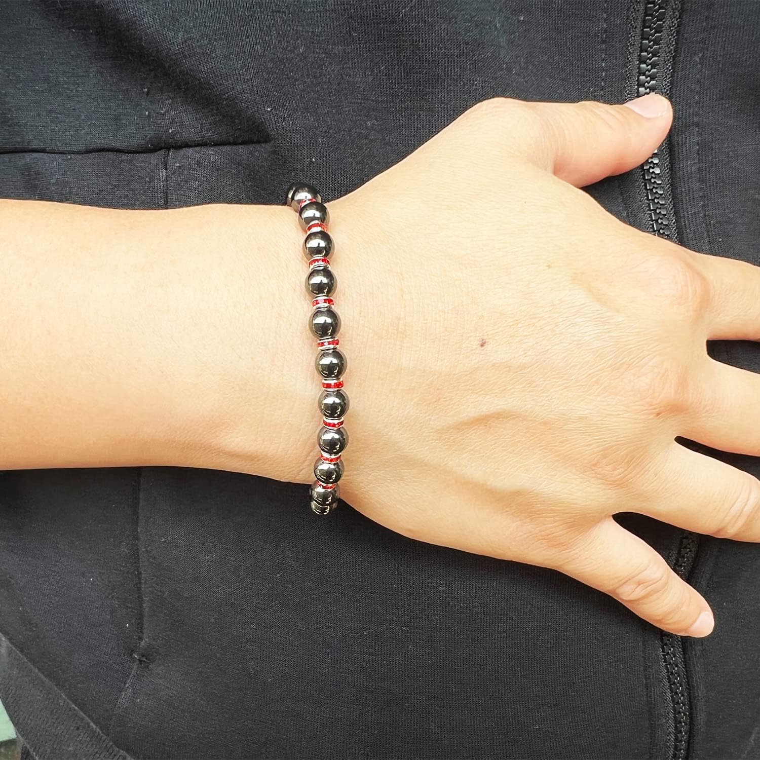 Detalle 2 de Apocalyptic-K Magnetic Hematite Bracelet with Rhinestones (6/8/10MM) – Eliminate Static Electricity