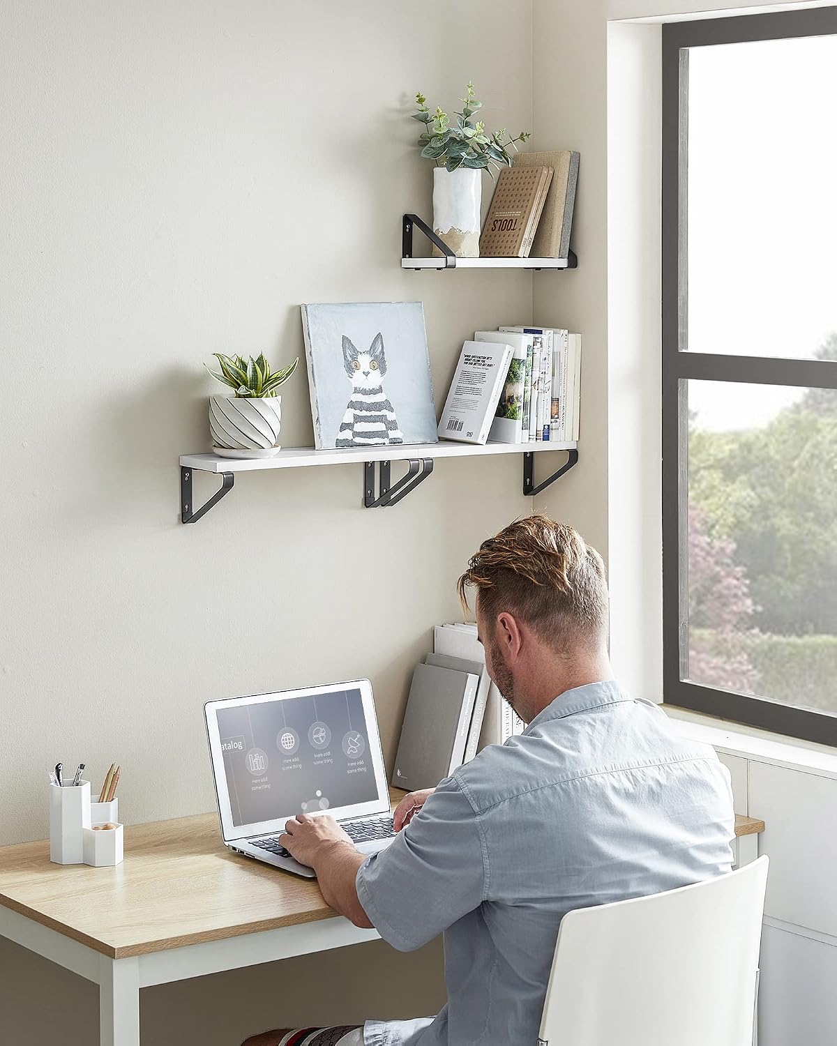 Detalle 2 de VASAGLE LWS033B14 Floating Wall Shelves, Set of 3, White and Matte Black