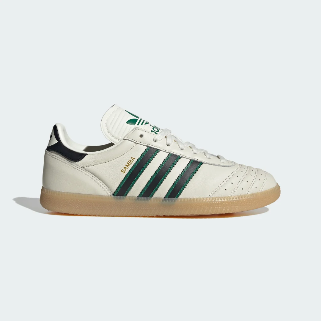 Detalle de Zapatillas Samba JP de Adidas: comodidad urbana en blanco impoluto