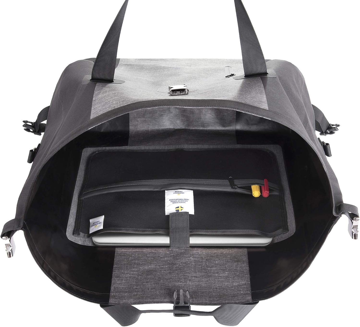 Detalle 2 de The Friendly Swede HÅGA Sac Étanche de Voyage 30L avec poche 15,6"