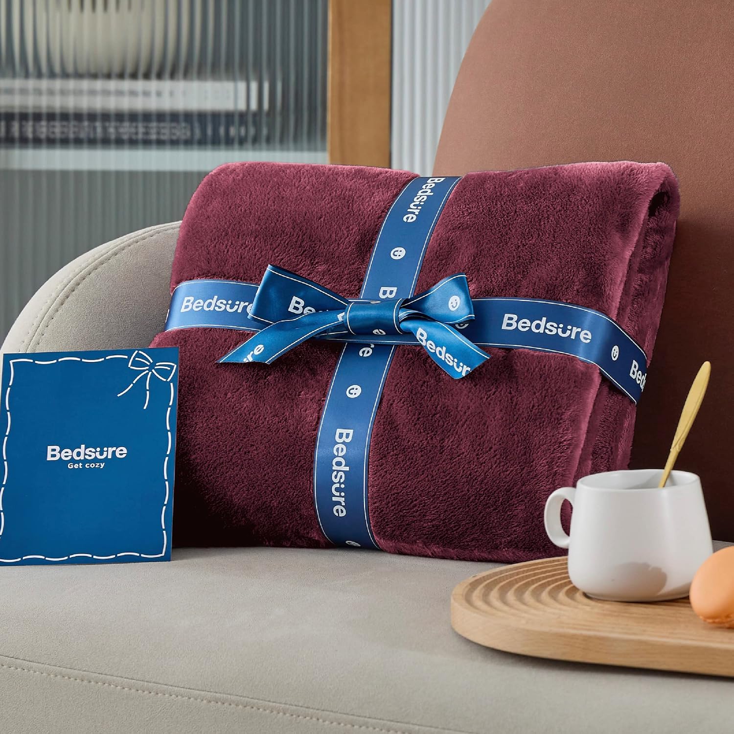 Detalle 2 de BEDSURE Kuscheldecke Flauschig (Fleece-/Fleecedecke) in Weinrot – XXL Wohn- & Couch-Blanket 220x240 cm