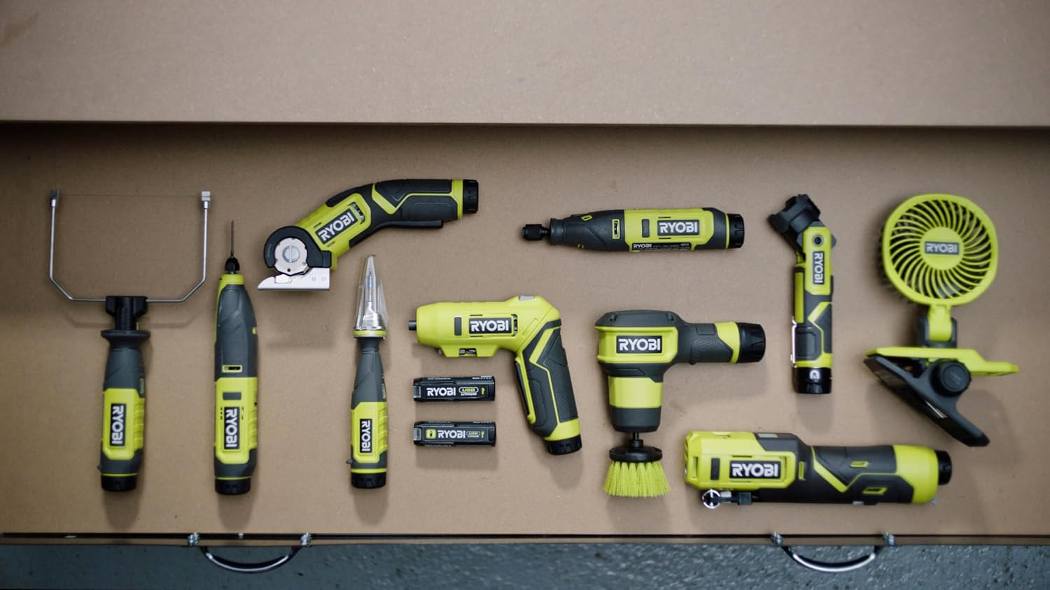 Thumbnail 6 de RYOBI RLC4-0 lampada con pinza a batteria 4V, 3 intensità fino a 1000 lumen e testa orientabile (Ryobi LINK, batteria non inclusa)