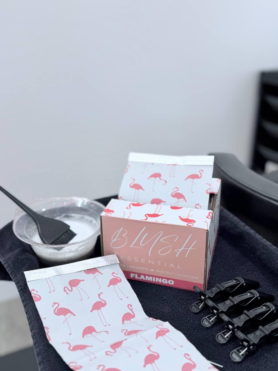 Detalle de Flamingo Design Hair Salon Pop Up Foils — 500 Sheets (5" x 10.75")