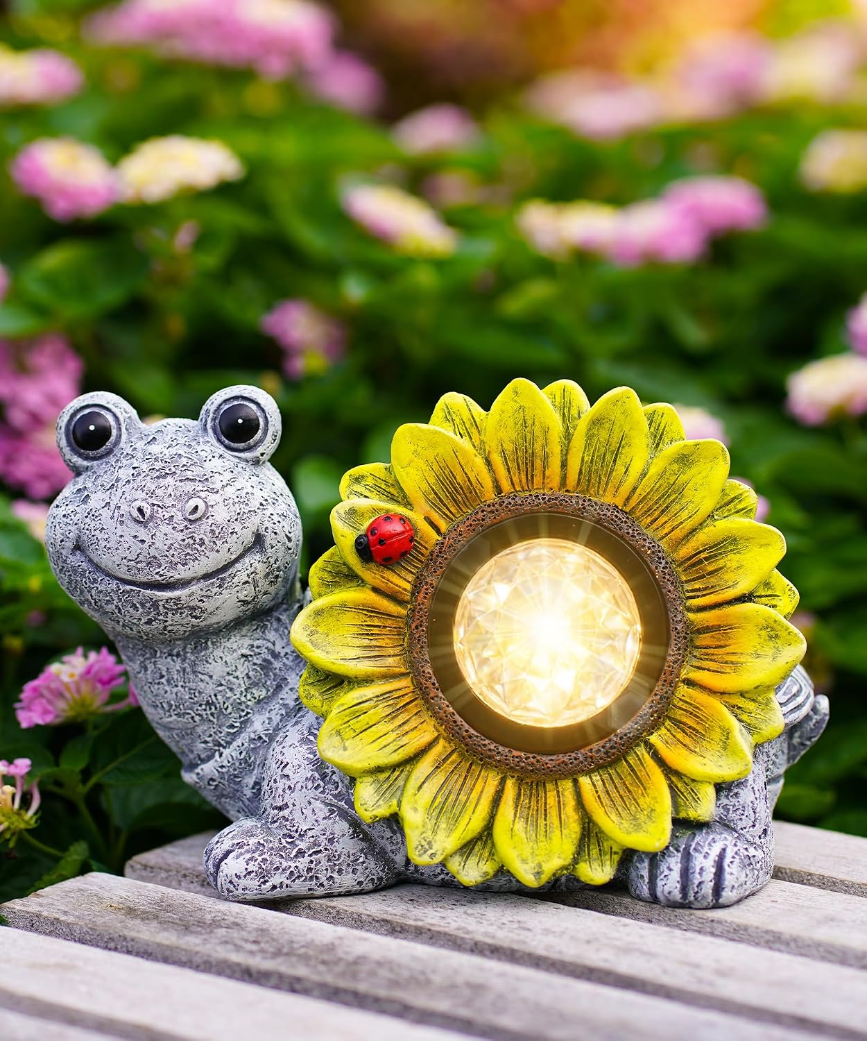 Detalle de Yeomoo Solar Schildkröte Deko Figur mit Sonnenblume & Käfer – wetterfestes Ambiente im Garten & Zuhause
