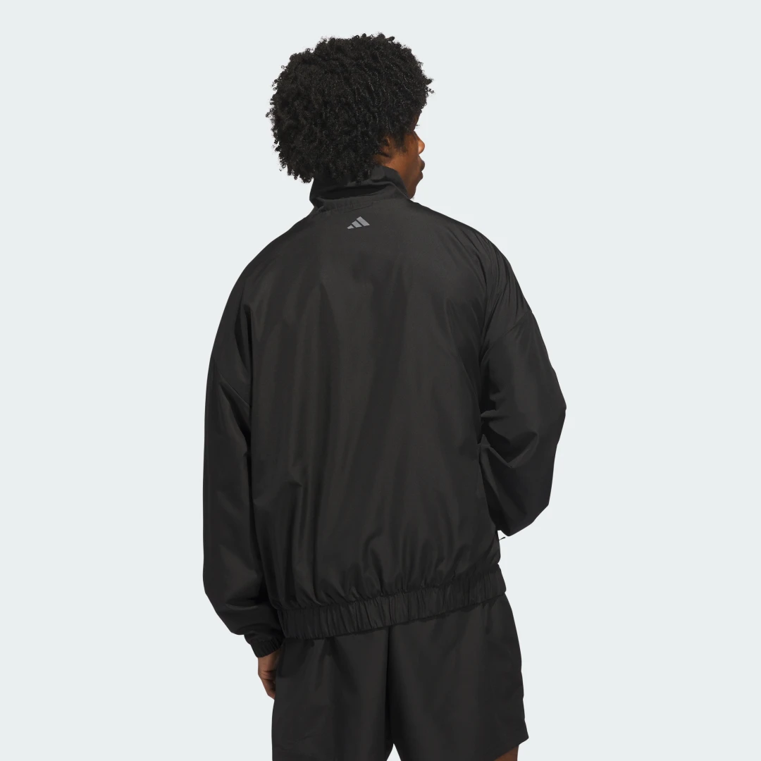 Detalle 2 de CHAQUETA REFLECTANTE ANTHONY EDWARDS de Adidas: una opción útil para tus rutas nocturnas