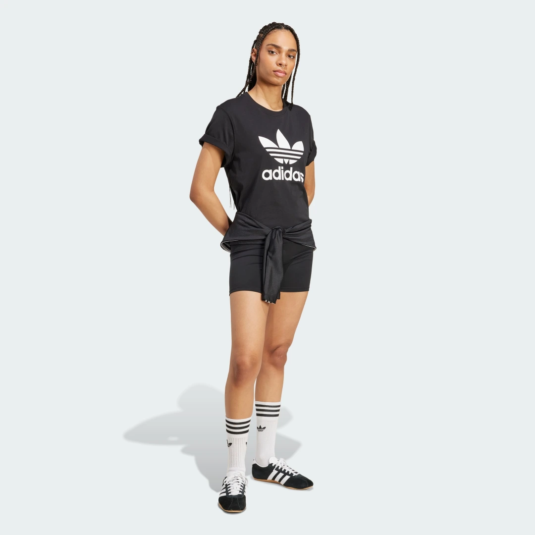 Detalle de Pantalón corto Essentials Short de Adidas en negro