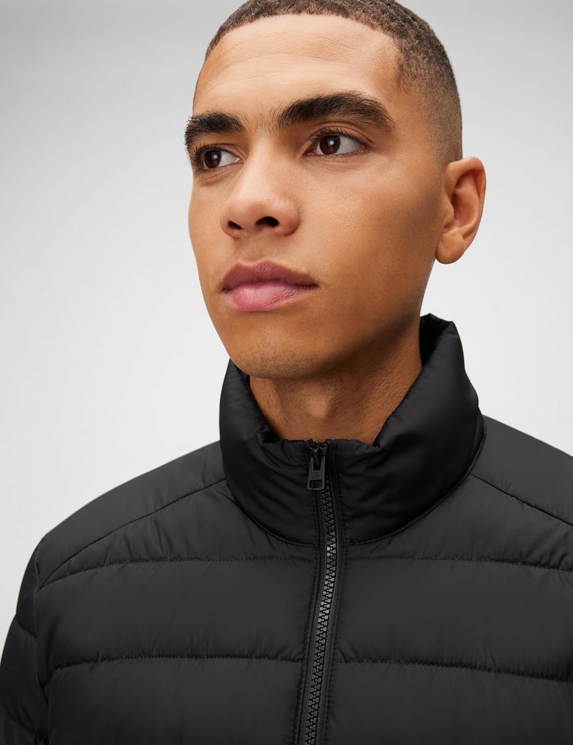 Detalle de Marc O’Polo Damen Steppjacke mit Stehkragen – leicht, mit 2-Wege-Reißverschluss