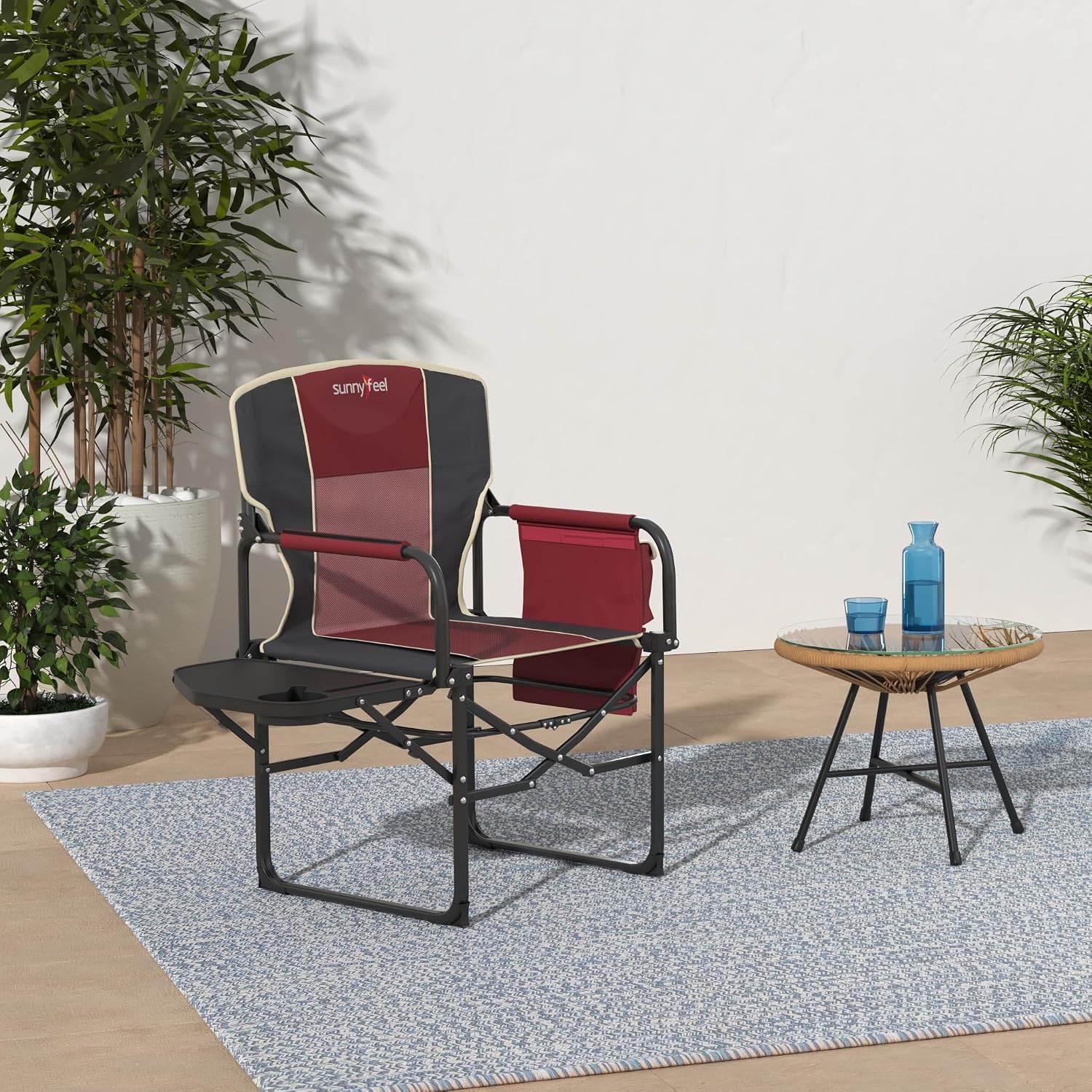 Detalle de SUNNYFEEL Camping Director Chair with Side Table — Heavy-Duty Foldable Chair for Outdoors