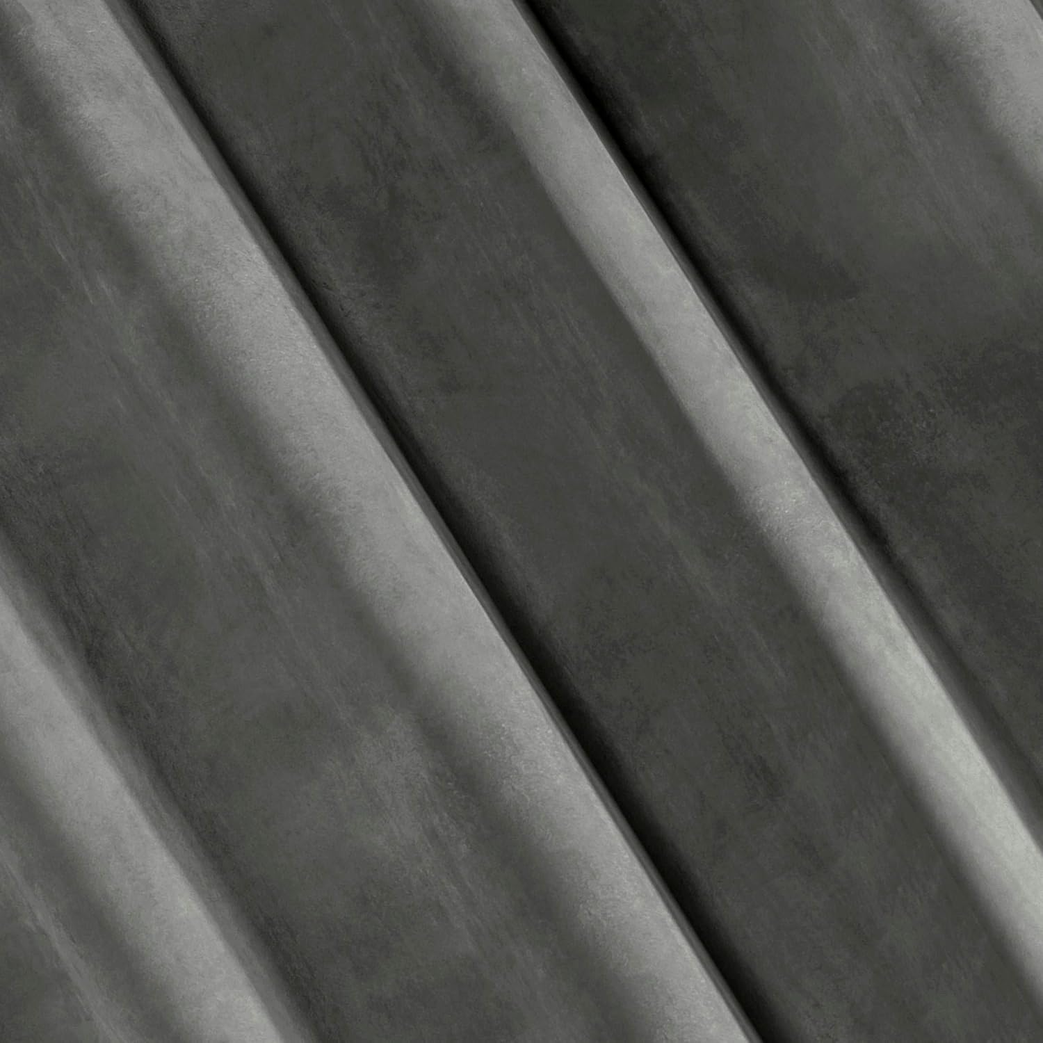 Detalle de Eurofirany Ria – zasłona welwetowa grafitowa 140 × 270 cm na taśmie