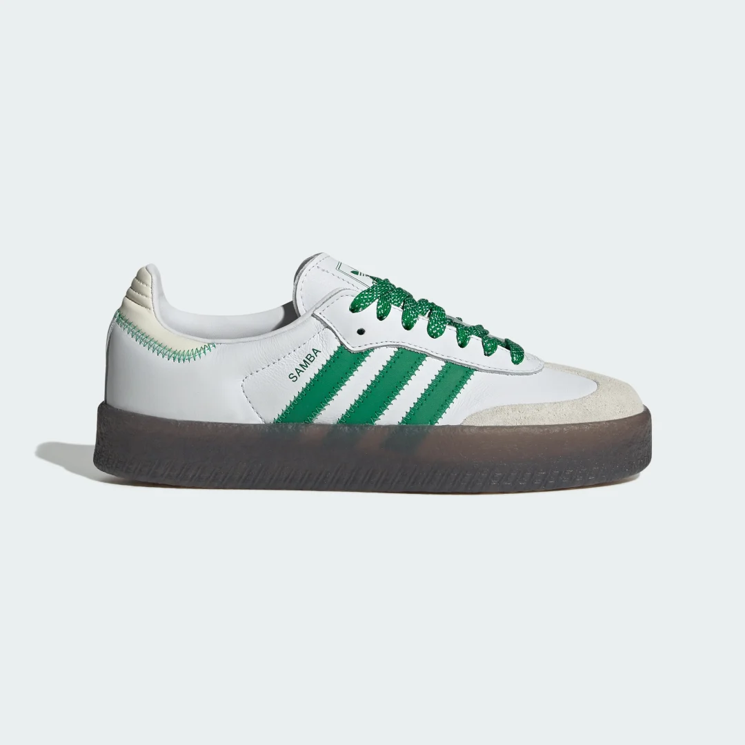 Detalle de Zapatilla Sambae de Adidas — estilo blanco para uso diario