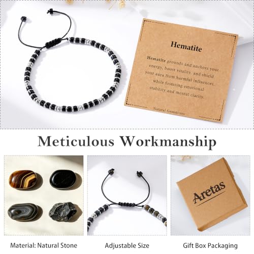 Detalle de Aretas beaded bracelet with hematite